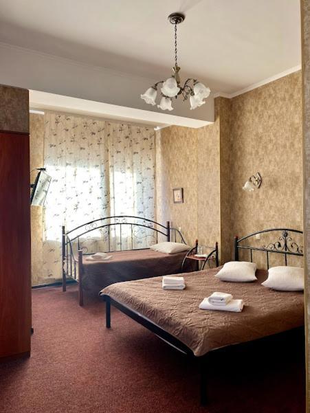 Golden Lion Hotel บอริสปิล ภายนอก รูปภาพ