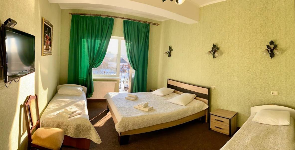 Golden Lion Hotel บอริสปิล ภายนอก รูปภาพ