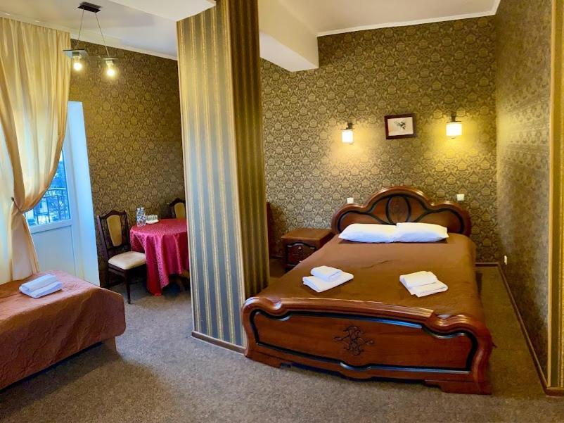Golden Lion Hotel บอริสปิล ภายนอก รูปภาพ